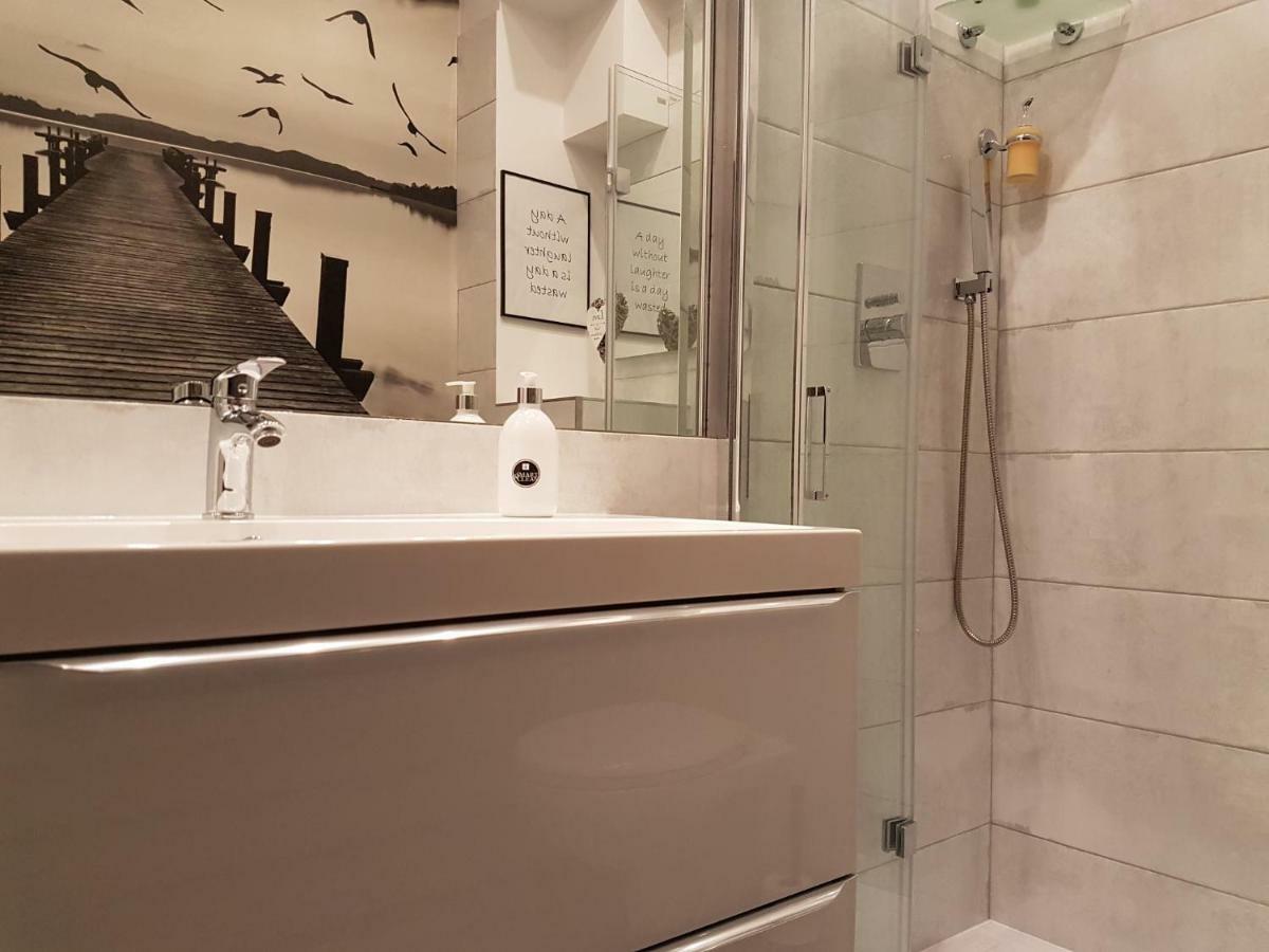 Q Apart Stary Rynek Apartment Lodz  Luaran gambar